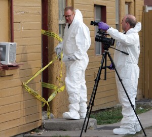 The forensic team photographed the crime scene. 